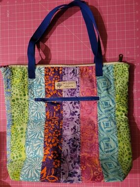 Multicolor Batik Stripe Zippered Quilted Tote Bag